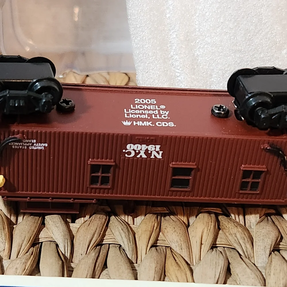 Lionel‎ Train Hallmark Keepsake Ornament No. 717 CABOOSE NYC LIONEL Train 2005